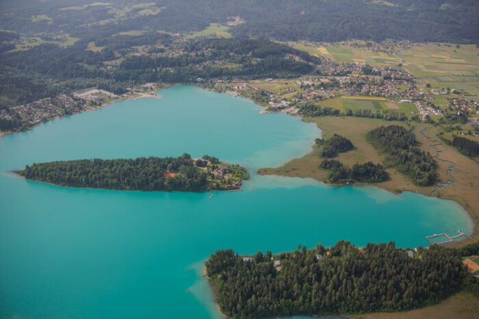 As atrações turísticas mais subestimadas da Europa 4 Passeio aéreo panorâmico Caríntia Lago Faak