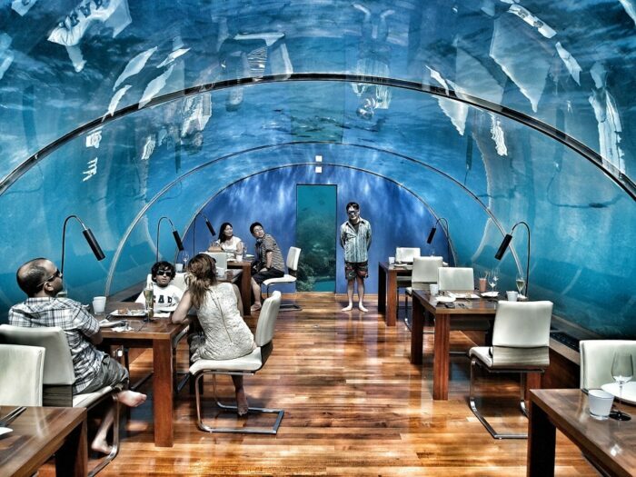 Os restaurantes mais surpreendentes do mundo 5 Ithaa Undersea Restaurant, Rangali Island, Maldivas