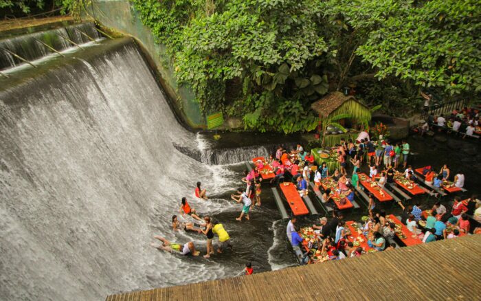 Os restaurantes mais surpreendentes do mundo 1 Waterfall Restaurant, Filipinas
