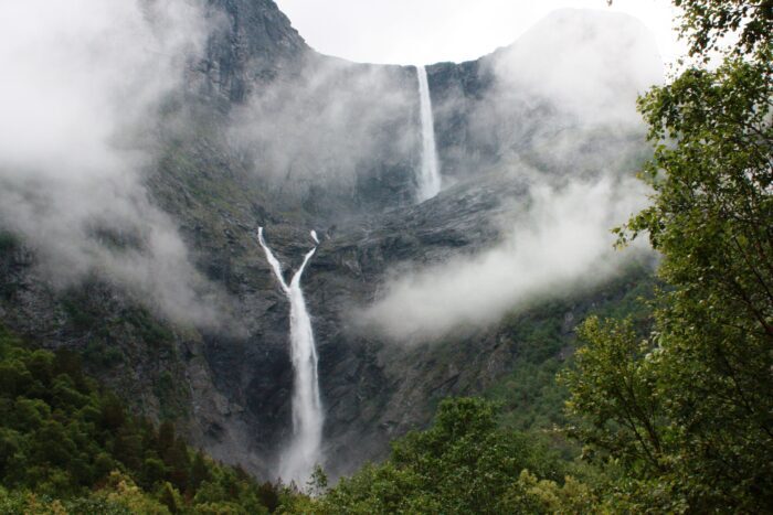 Lugares exóticos e imperdíveis 5 Mardalsfossen