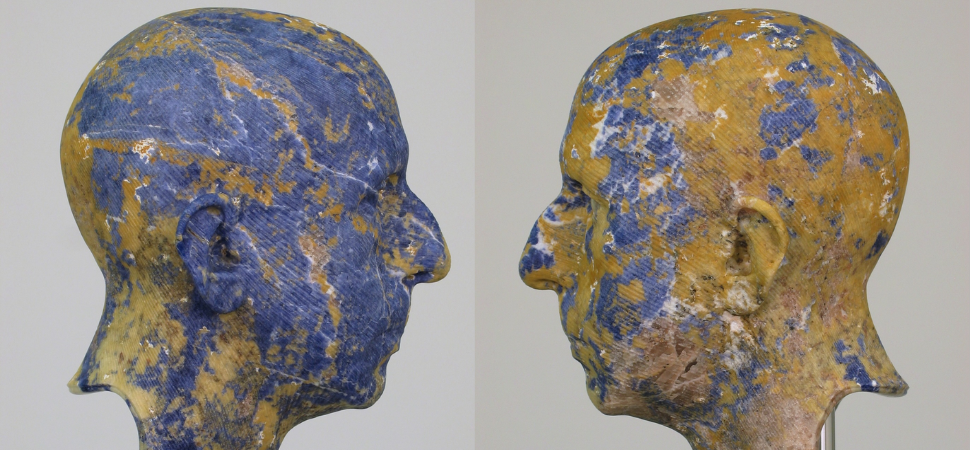 Barry X Ball: entrevista exclusiva com o escultor americano 2 Escultura de um retrato do artista Lucas Michael em uma escala de 65%, com minúsculas ranhuras verticais/radiais por toda a superfície (exceto pelos olhos e a fossa do pescoço, que são lisos e altamente polidos), em um agregado de lápis-lazúli e outros tipos de pedra indeterminados (comumente chamados de 'Sodalita') que o artista adquiriu em Carrara, Itália, em junho de 2003.