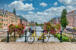 Passeio de bicicleta 6 países ideais para quem ama pedalar - Amsterdam - Holanda (Foto: iStock)